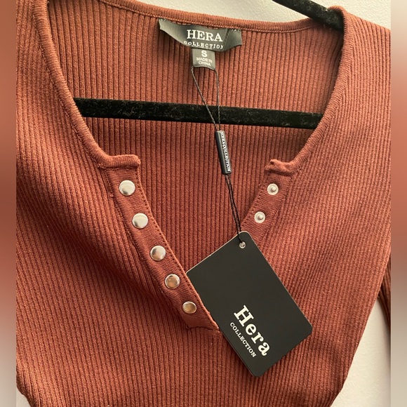 NWT Hera Collection Sexy Brown knit Bodycon Mini Dress with snap button Neck - Picture 4 of 11
